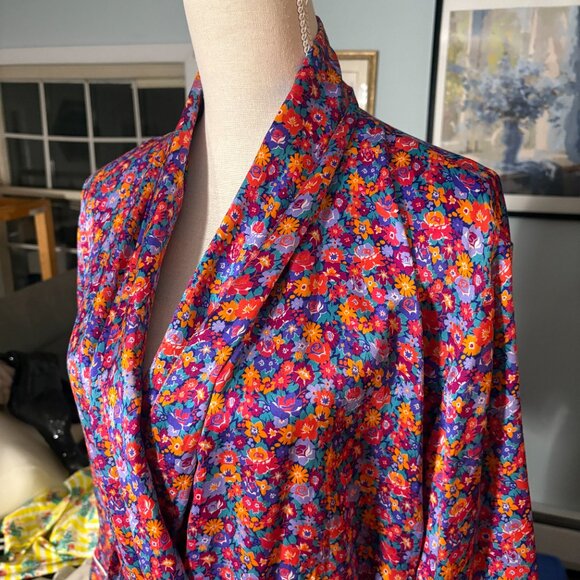 Liberty of London silk floral robe size M medium pink purple blue long pockets - Picture 3 of 10